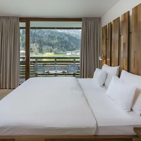 מלון Falkensteiner & Carinzia L 4 Star Superior 4*