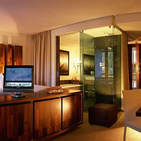 Falkensteiner & Carinzia L 4 Star Superior Отель Трёполах