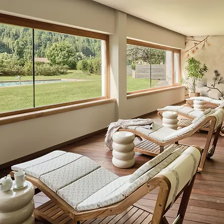 Falkensteiner & Carinzia L 4 Star Superior 4* טרופולאך