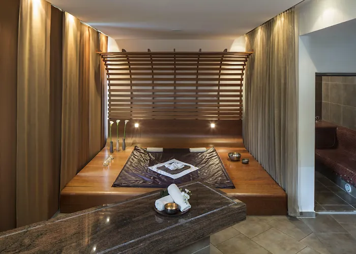 Falkensteiner & Carinzia L 4 Star Superior Hotel Tropolach